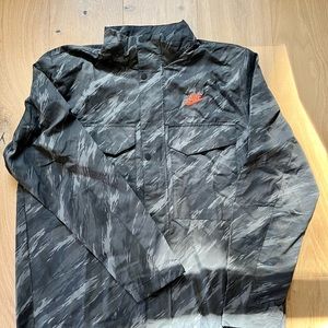 Nike Man’s Essential Woven Jacket, Size XL